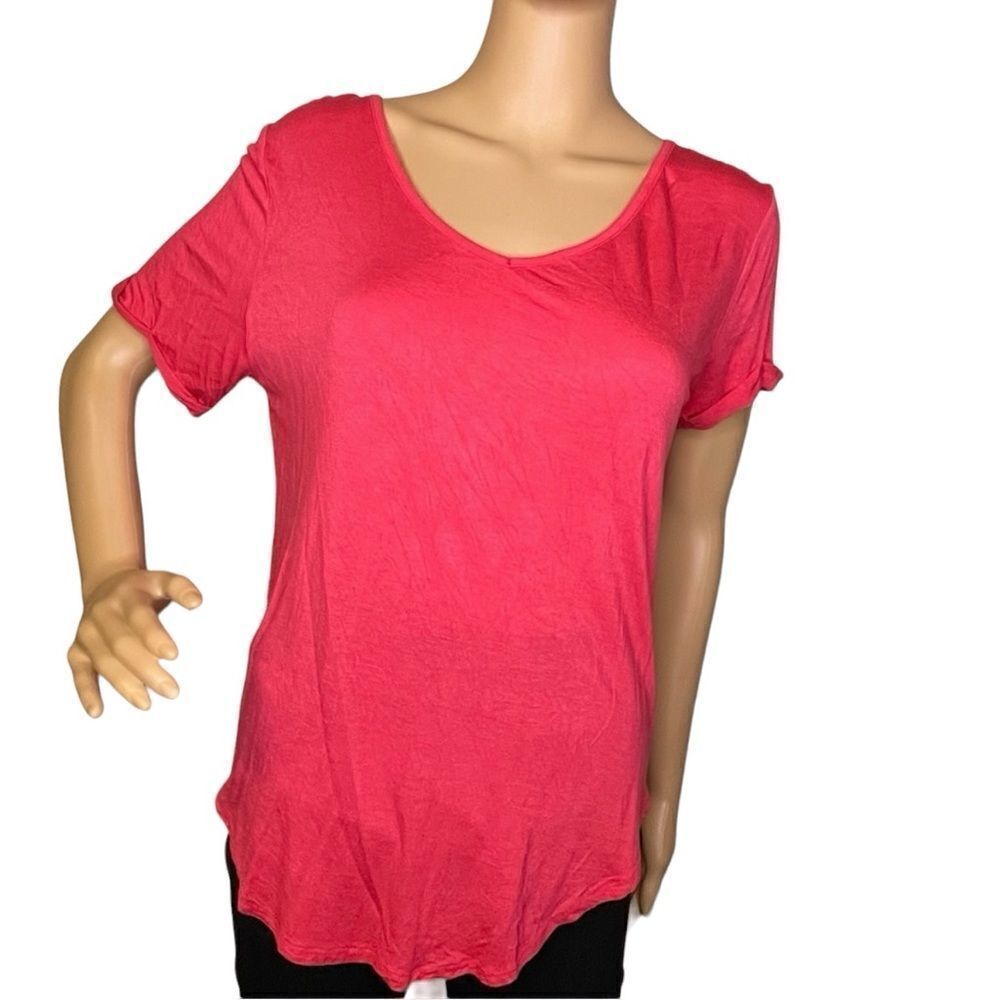 So Coral Short Sleeve Blouse Keyhole Back Size Medium